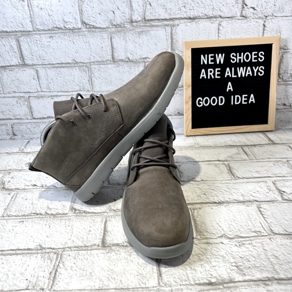 UGG🆒 Chukka boots US men’s 6/ women’s 8 - Picture 9 of 12